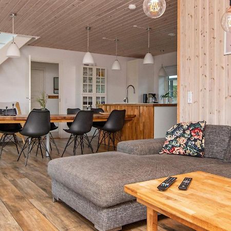10 Person Holiday Home In Glesborg المظهر الخارجي الصورة