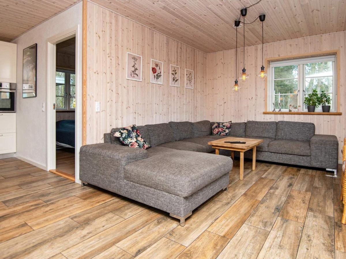 10 Person Holiday Home In Glesborg المظهر الخارجي الصورة
