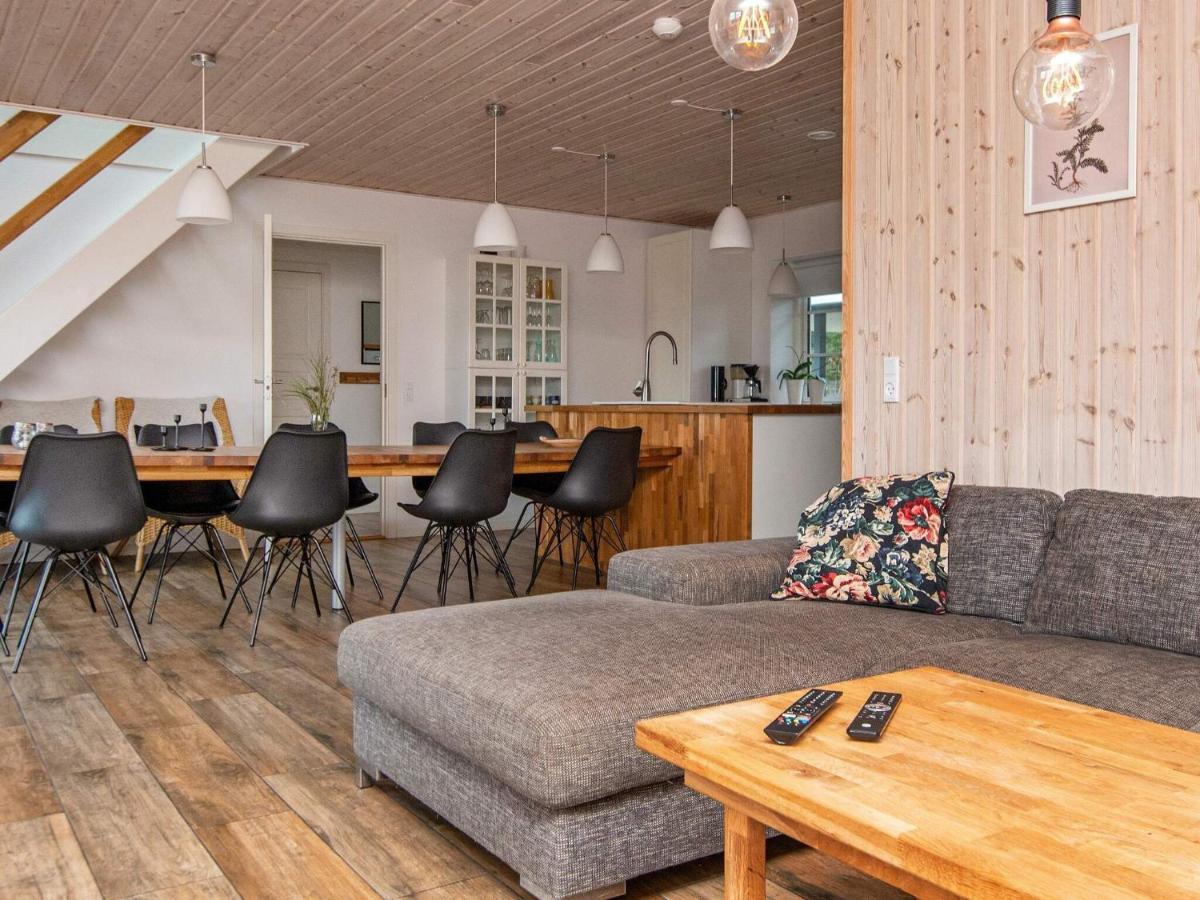10 Person Holiday Home In Glesborg المظهر الخارجي الصورة