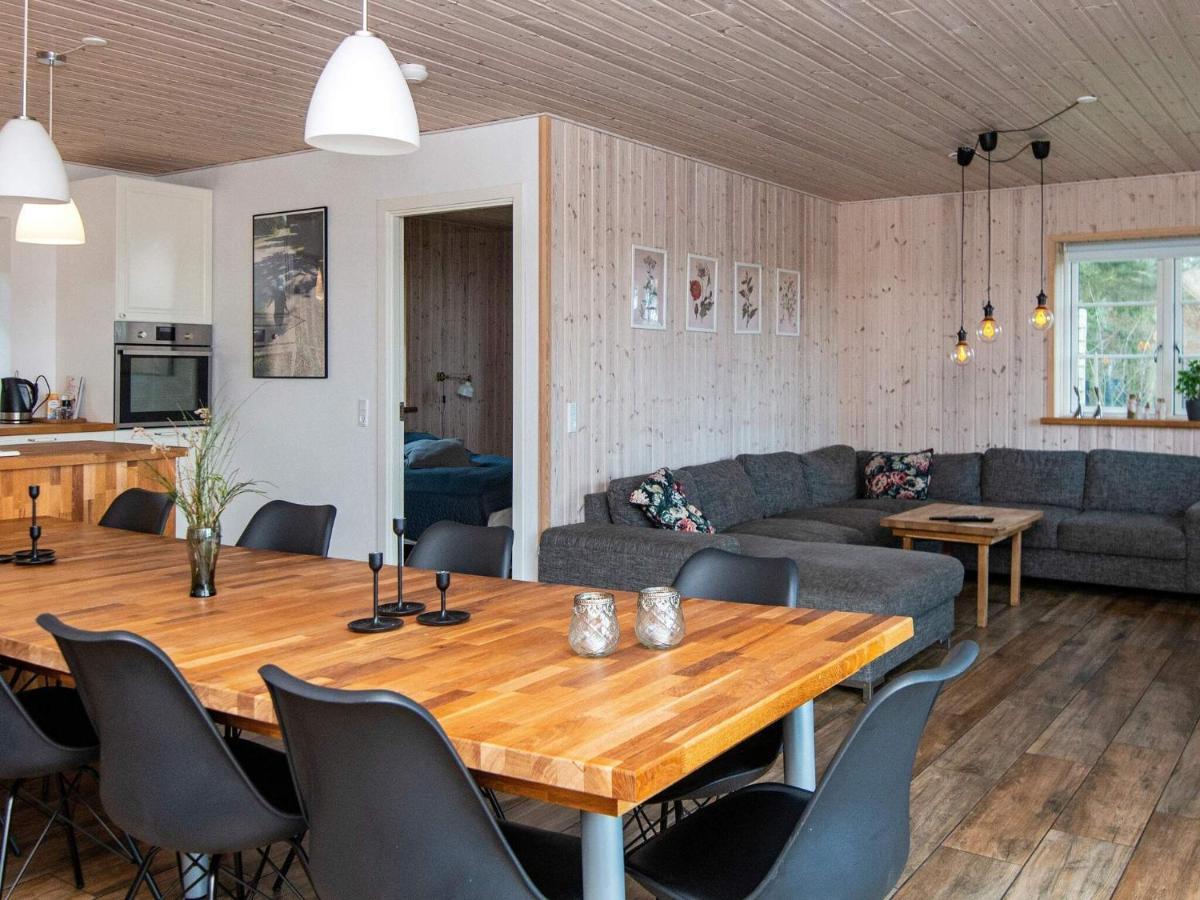 10 Person Holiday Home In Glesborg المظهر الخارجي الصورة
